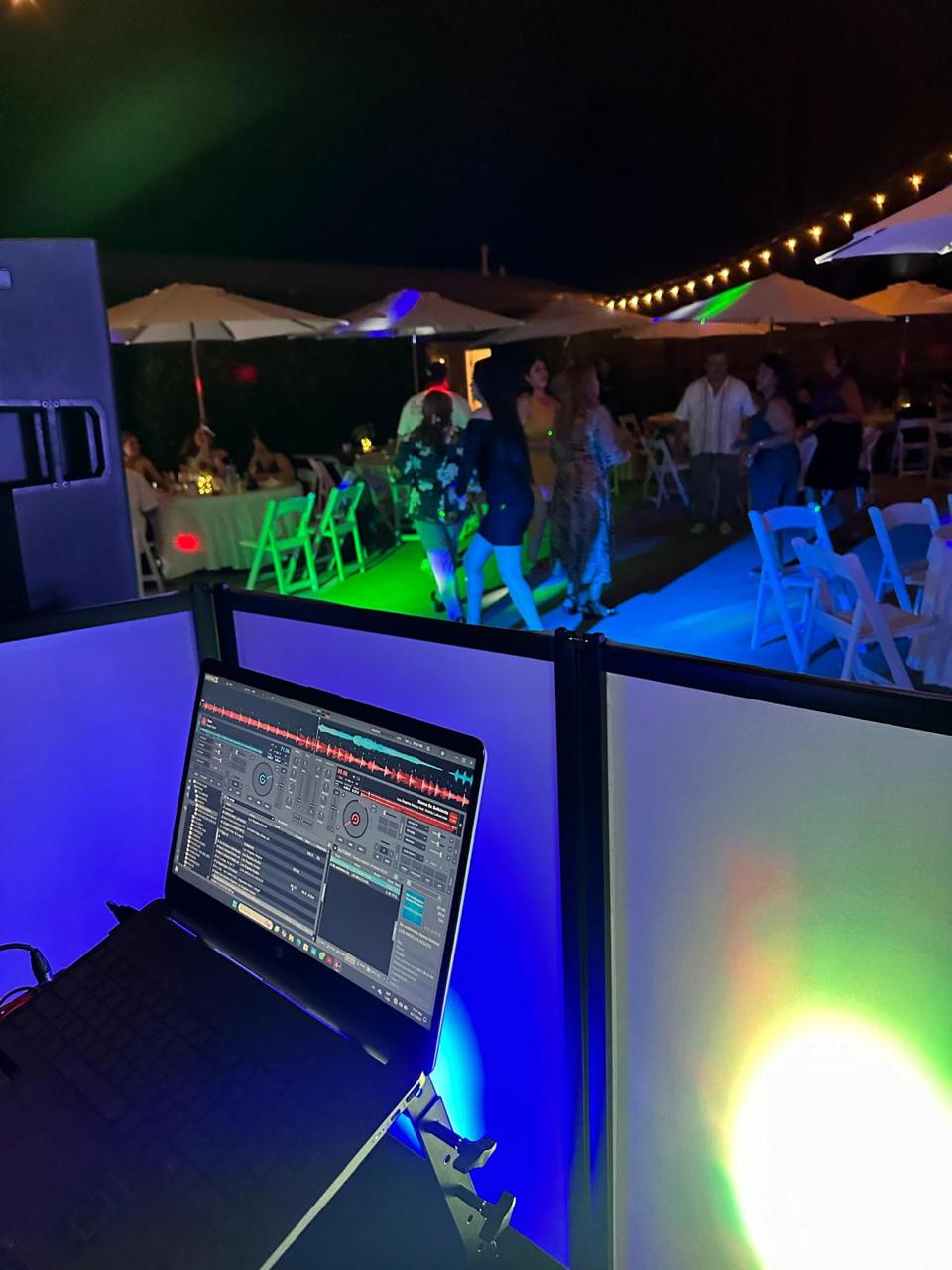 SERVICIO DE DJ