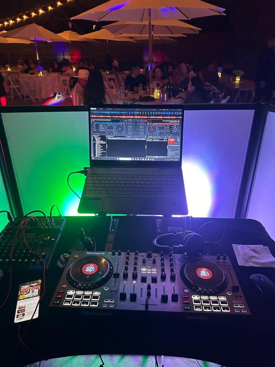 SERVICIO DE DJ